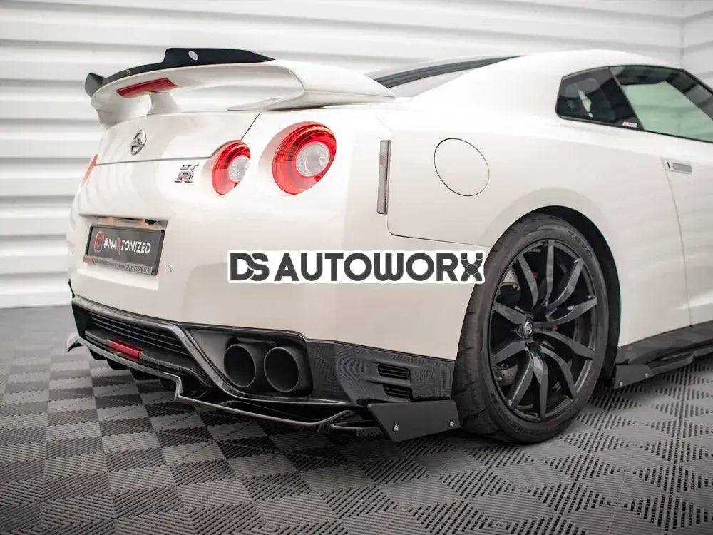 Maxton Design Central Rear Splitter + Flaps Nissan GTR R35 Facelift