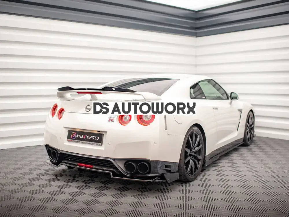 Maxton Design Central Rear Splitter + Flaps Nissan GTR R35 Facelift