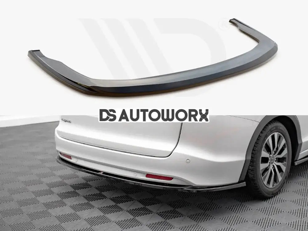 Maxton Design Central Rear Splitter Honda Civic Tourer MK9 11-14 Main image