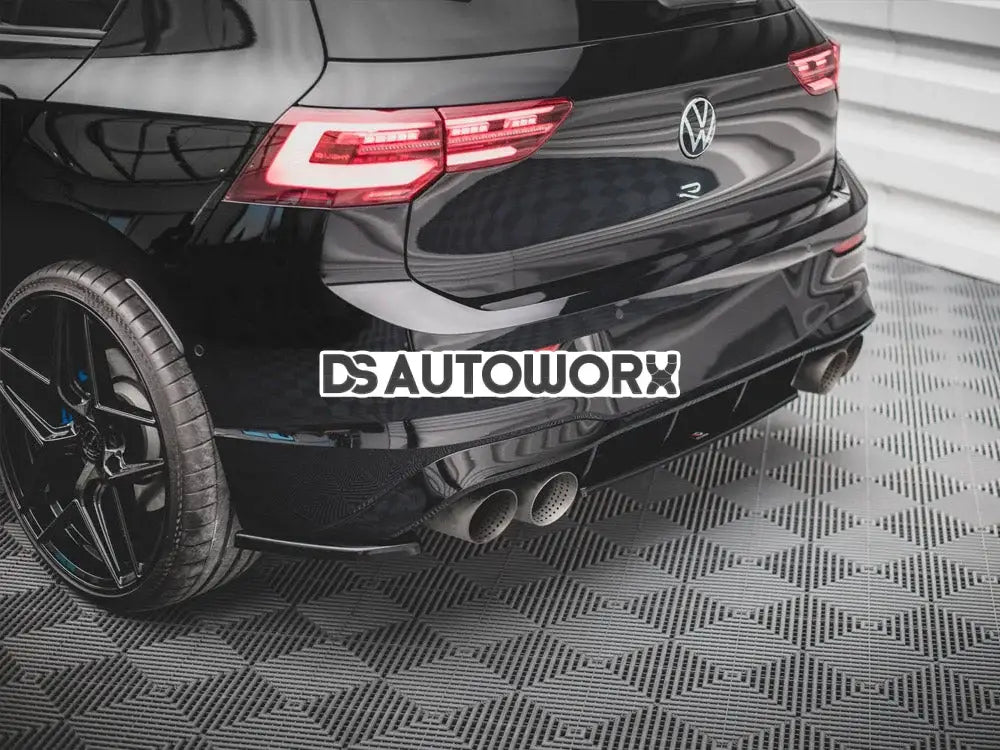 Maxton Design Central Rear Splitter Volkswagen Golf R MK8 20-