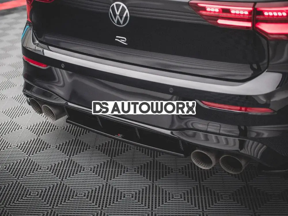 Maxton Design Central Rear Splitter Volkswagen Golf R MK8 20-